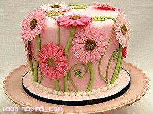 tartas-con-margaritas-de-colores